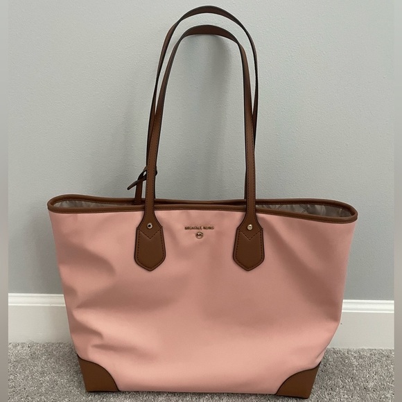 Michael Kors Collection Handbags - Michael Kors tote purse